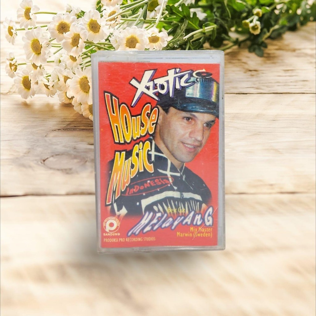 Kaset Pita Xcotic House Music Melayang