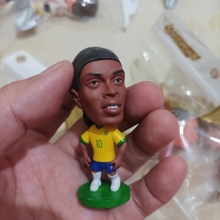 KY562 Ronaldinho Brazil Soccerwe figure