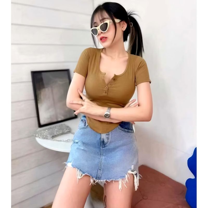 Crop Top  Rib Kancing Depan Wanita Kekinian – Kaos Korean Style