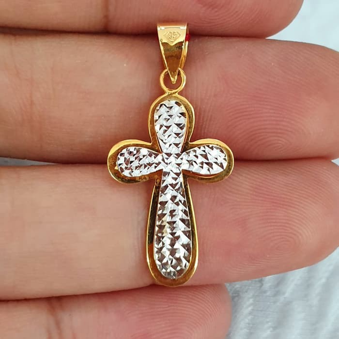 liontin salib emas 70% 700 70 % ubs