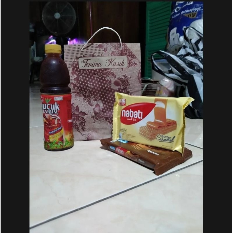 

50 PCS TAS PAPER BAG // TAS KERTAS HAJATAN MOTIF BATIK UKURAN 21 × 17 × 5