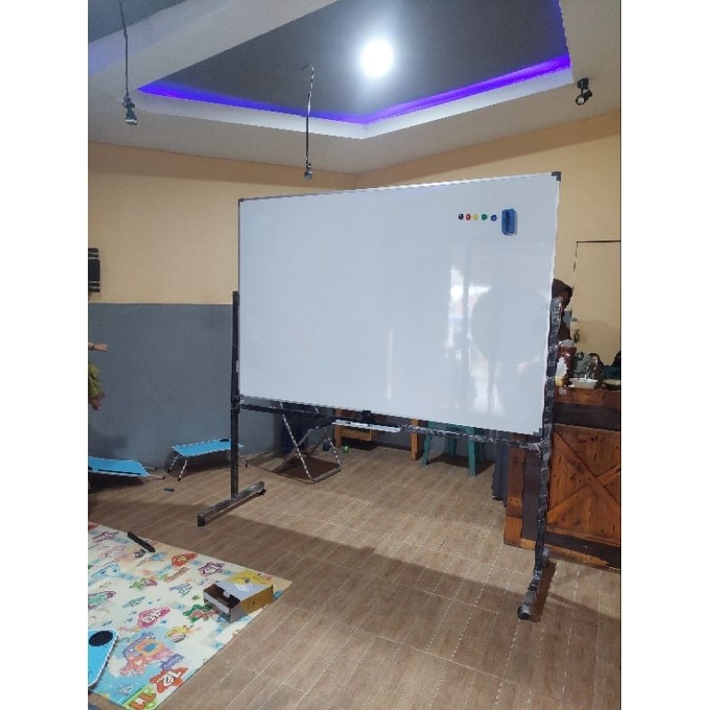

Baru Whiteboard - Model Papan Tulis Standing 120 x 180