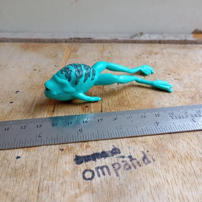 Second Loose figure star wars sorgan frog one eye