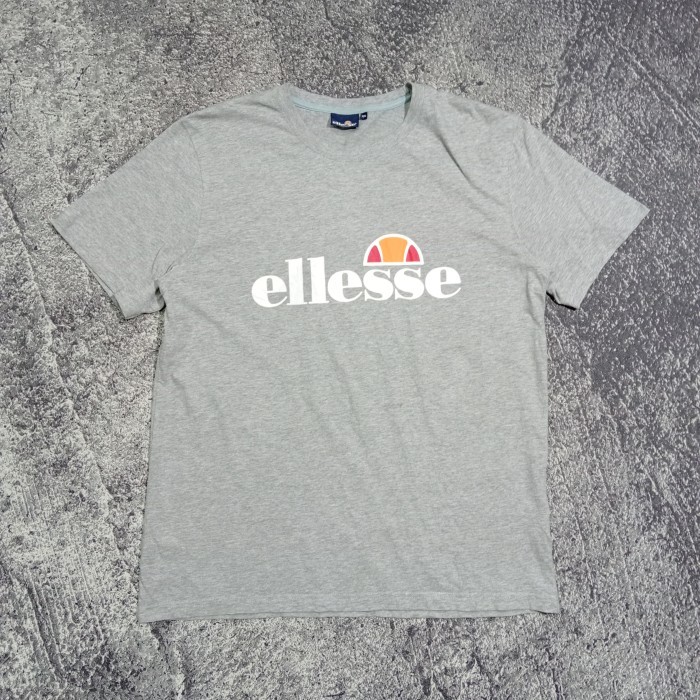 T shirt kaos pria ELLESSE abu bagus size L