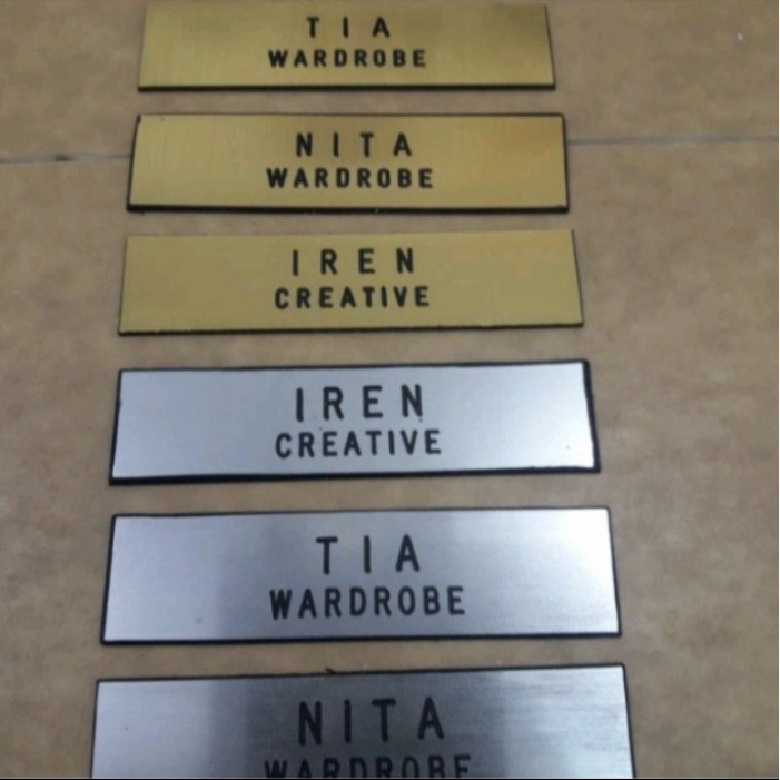 

mark Nama dada/ Nama tag bahan gold & silver - Peniti