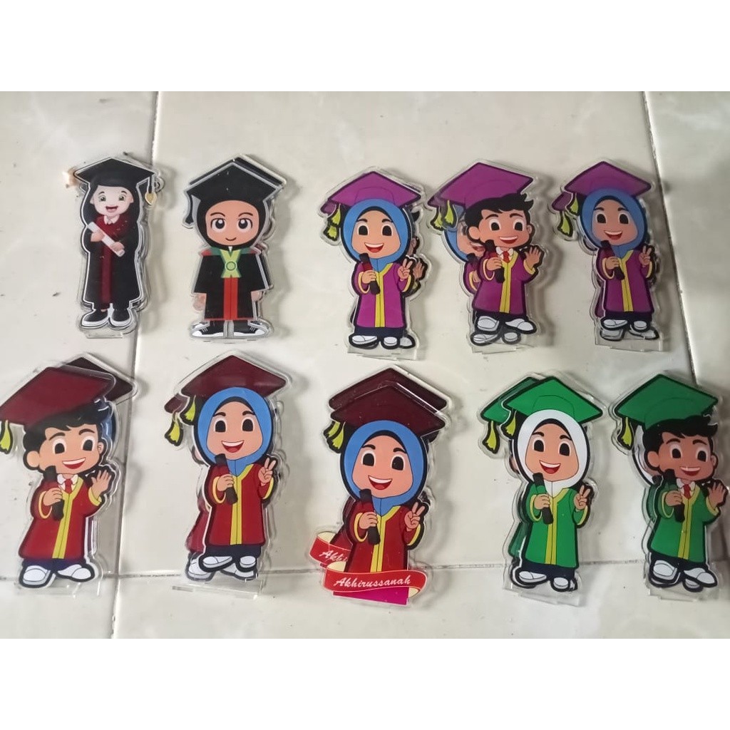 Figur Piala Akrilik Kartun Animasi Wisuda Terupdate 1/ piala wisuda