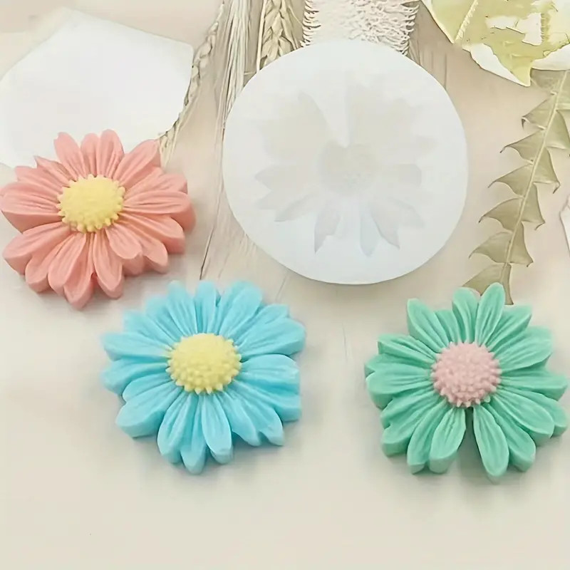 

Daisy Scented Candle Daisy Silicone Candle Mold Aromatherapy Soap Mold For Candle Making Kit DIY Flower Handmade Candle Mold