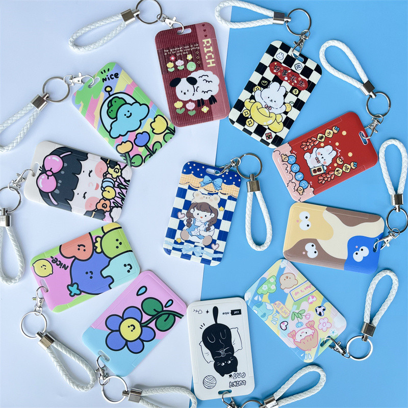 

Penutup pelindung kartu ID, pola kartun populer, cocok untuk kartu pelajar, kartu bus, kartu makan, kartu akses, kartu kampus, penutup pelindung tempat kartu, tempat kartu lanyard, gaya kreatif trendi, tempat kartu lucu