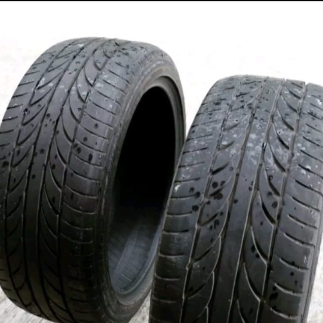 Ban Mobil Ring 18 Merek Achilles 225/45 R18 Second Tubeless (NOS)