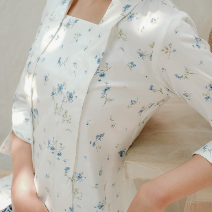 

✨LARIS✨ -Kebaya Kutubaru Clarris Lengan 7/8 Meradelima Katun Jepang Putih Biru - XL