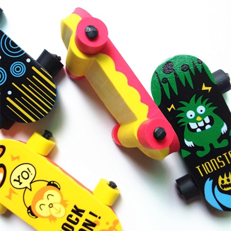 

Penghapus Pensil Sekolah Karakter Skateboard . 907