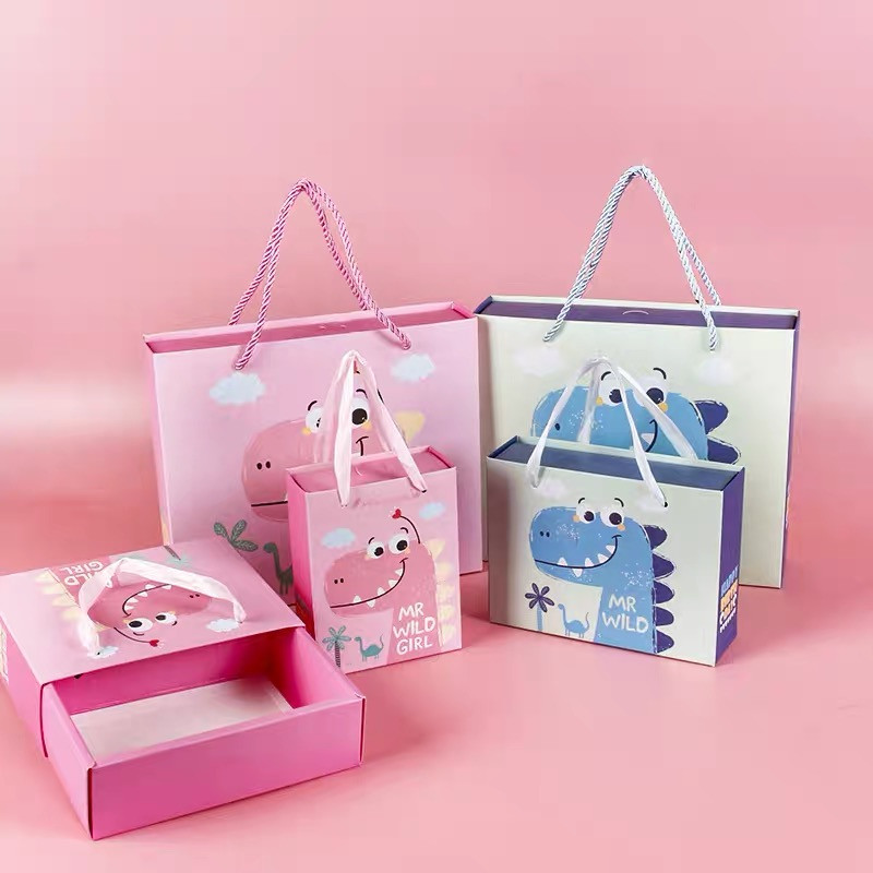 

Paper bag Box snack Ulang Tahun anak / kotak snack Ulang tahun anak / Paperbag Box Set Motif Dino Saurus / Giftbox Set Hampers / Box Kado | CC13 - CC14