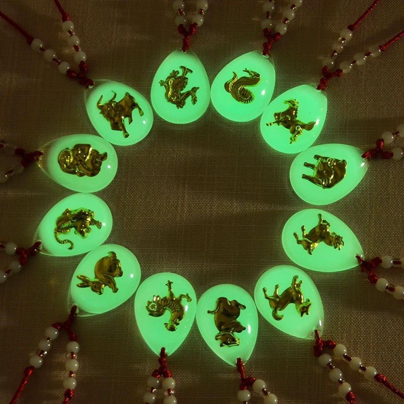 COD️ Luminous 12 Zodiac Crystal Pendant / Emas 12 Loket Kristal Zodiak / Kalung Tali Merah Liontin K