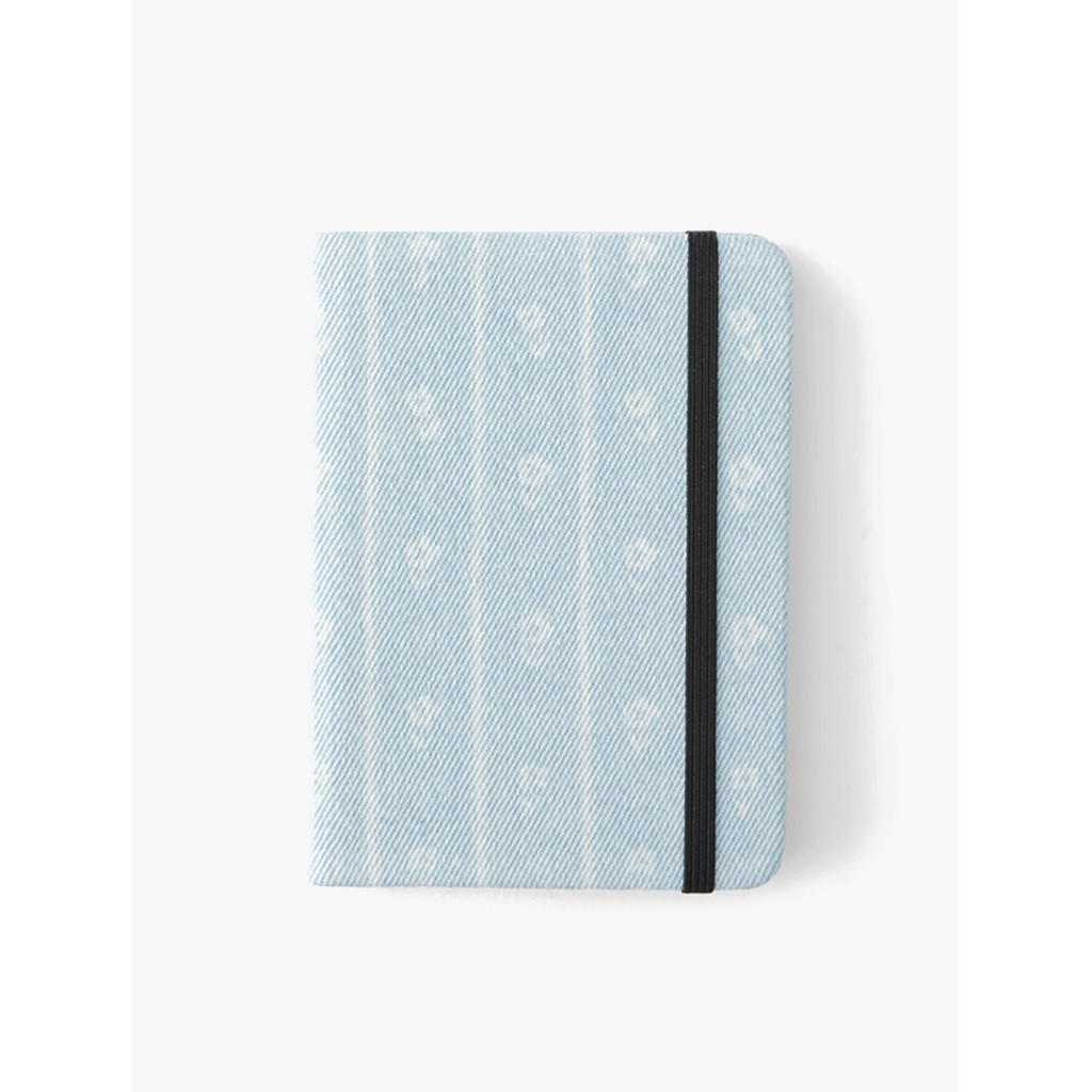 

Typo - Buku & Alat Tulis - A6 Premium Buffalo Journal - Denim Border Floral