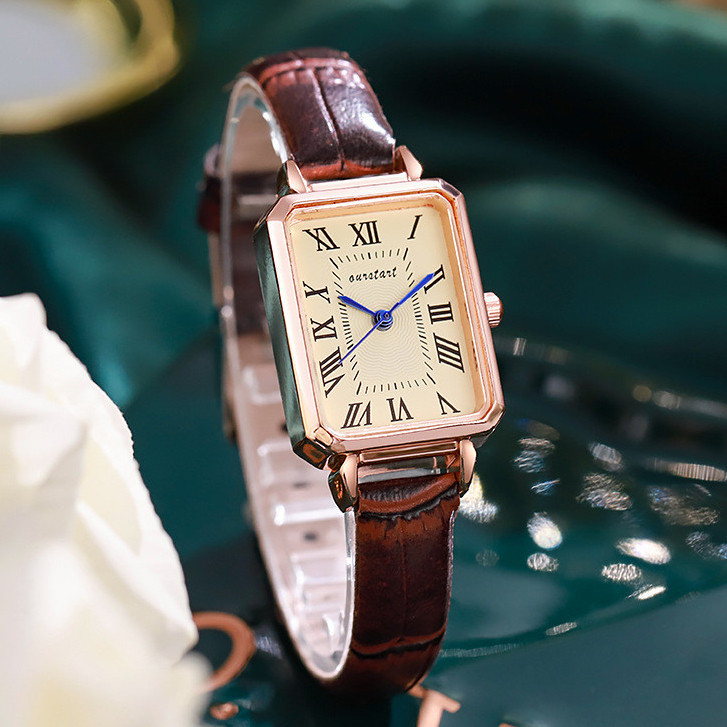 Jam Tangan Kuarsa Wanita Jam Tangan Kasual Tali Kulit Kotak Romawi Romawi Kotak Kecil