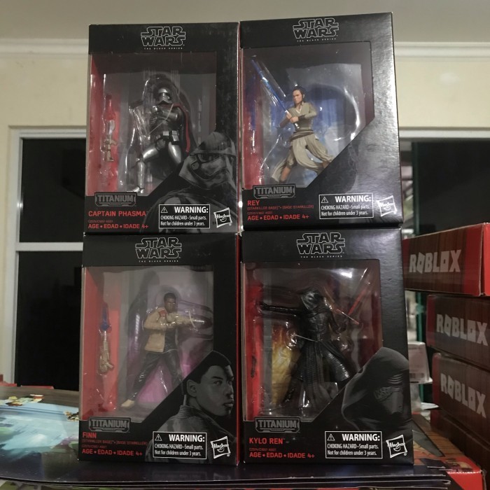 Hasbro Star Wars The Black Series Diecast Titanium Series Figure - KYLO REN