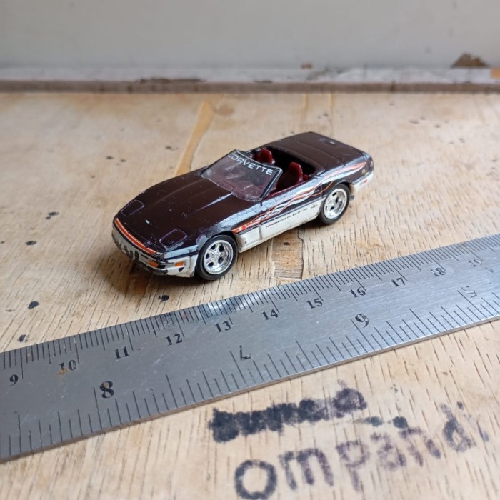 Second Loose diecast Johnny lightning corvette bekas