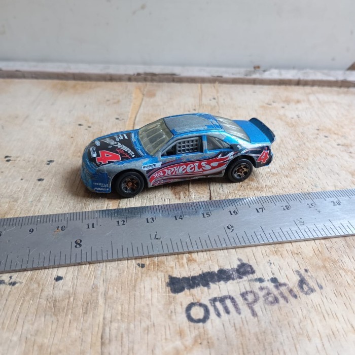 Second Loose hot wheels T bird stocker bekas