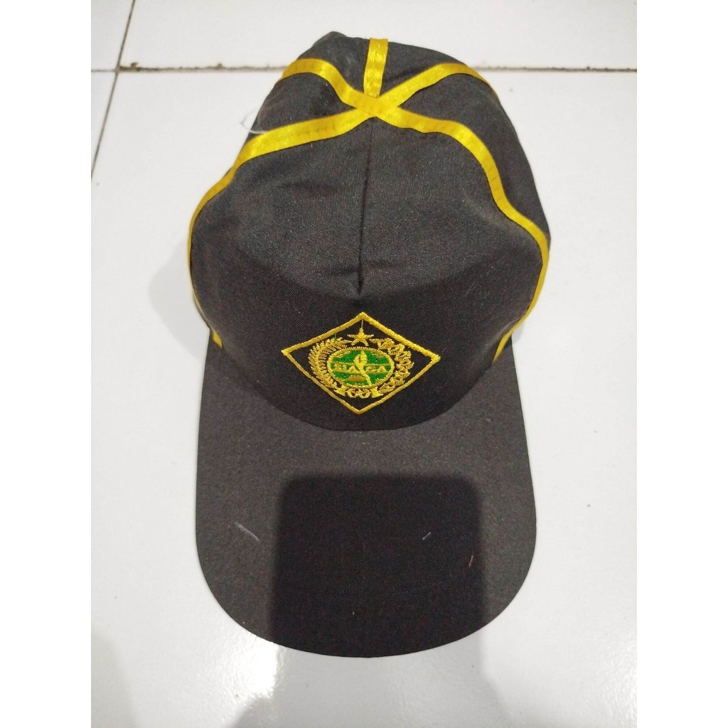 topi siaga SD, SMP dan SMA.