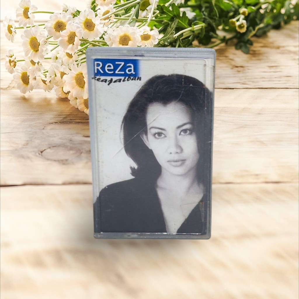 Kaset Pita - Reza Artamevia  -  Keajaiban