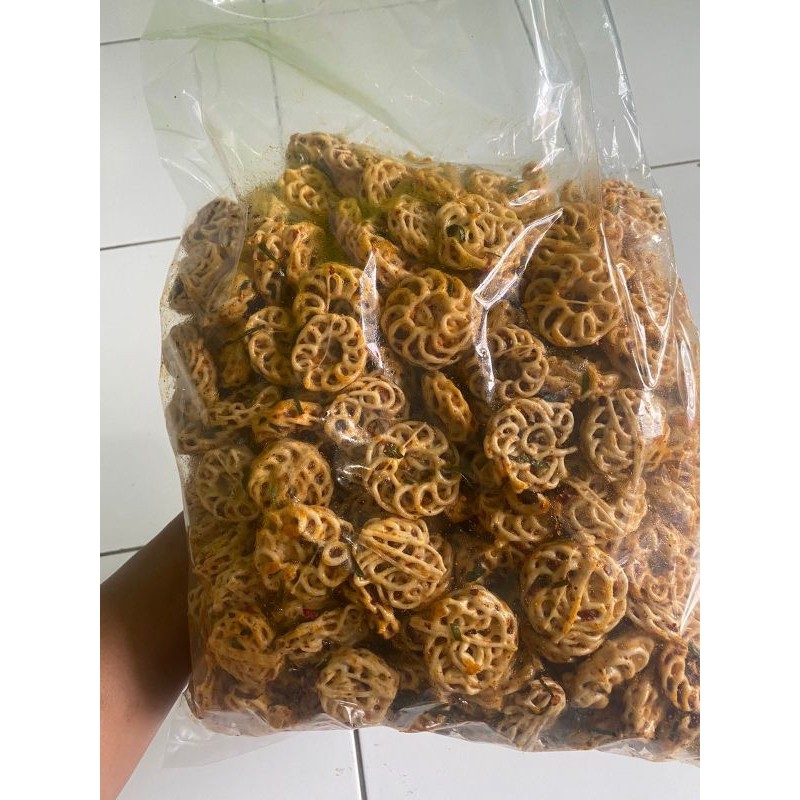 

Seblak rafael kering / kerupuk seblak mawar pedas daun jeruk 500 gram