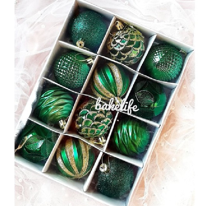 

HIASAN BOLA NATAL MERRY CHRISTMAS UKURAN 6CM ISI 12PCS HIJAU TUA