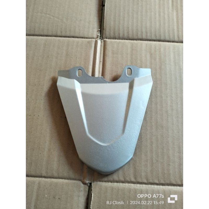 PET/SAMBUNGAN BODY BODY VEGA R NEW WARNA SILVER