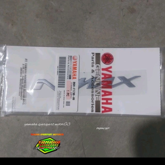 EMBLEM LOGO YAMAHA NMAX N-MAX ORGINAL YAMAHA - silver new nmax, sepasang