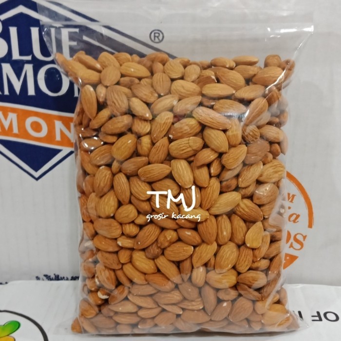 

New Arrival Kacang Almond Mentah 1 Kg