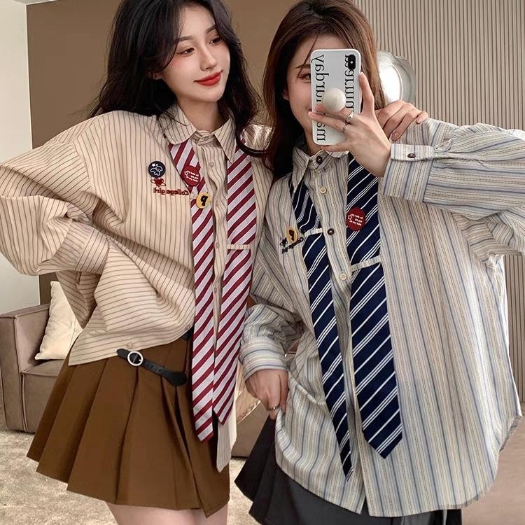 BUTIK Kemeja Wanita Atasan Terbaru Lengan Panjang Bergaris Oversize Kampus Kekinian Gaya Korea