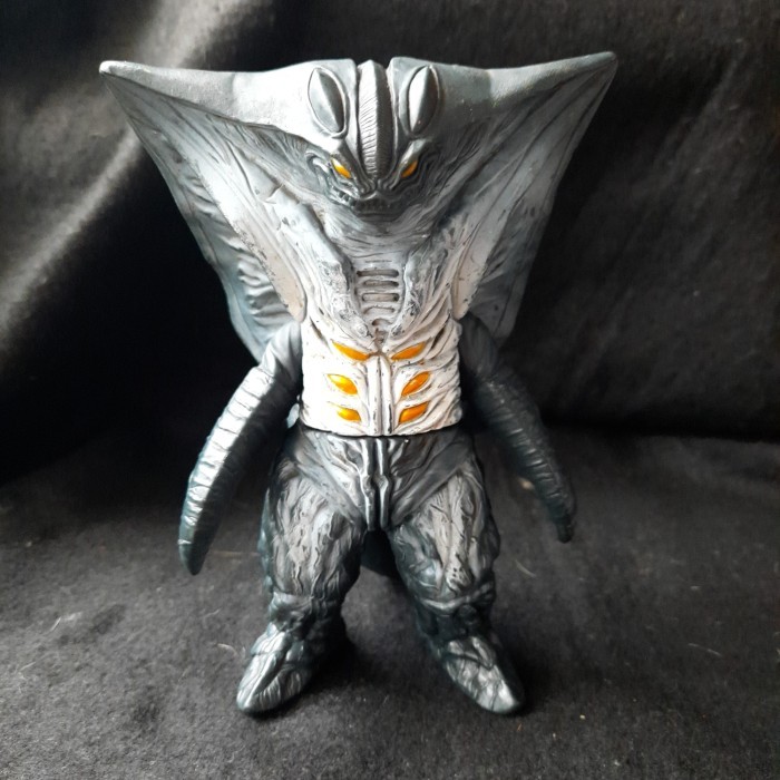 Ultra Monster Series 15 Cm Gazort  Bandai 1996 Toy Koleksi Pajangan Mainan