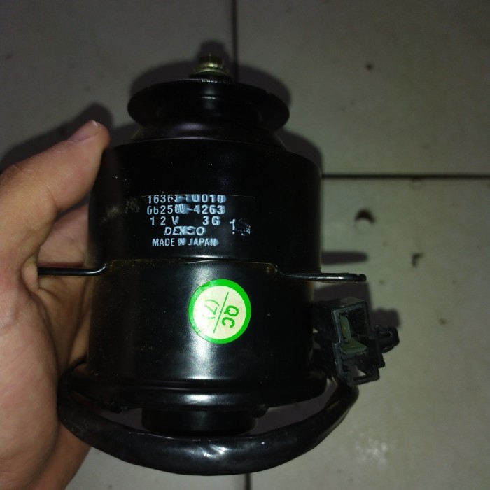 motor fan radiator ford laser BARU