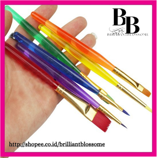 

Different Shapes Wolf's fur Paint Brush Set Wooden Handle Gouache Watercolor Oil Painting brush Set Acrylics Art