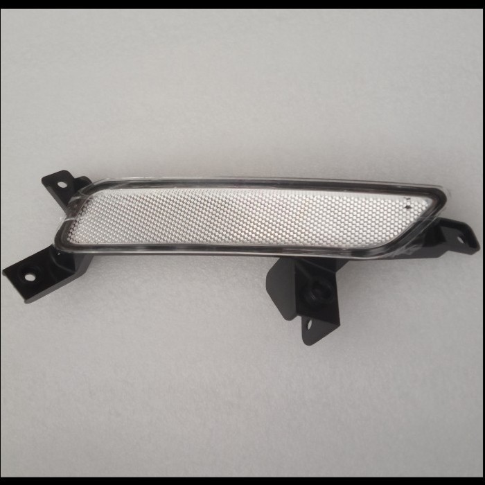 REFLEKTOR BUMPER DEPAN KANAN ATAU KIRI WULING CORTEZ - KIRIBERKUALITAS