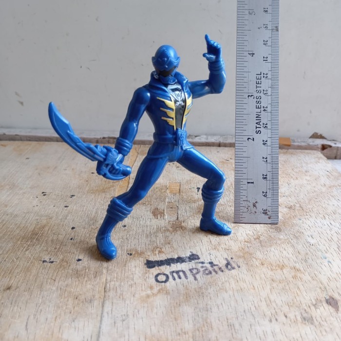 Second Loose figure Power rangers pirates karet