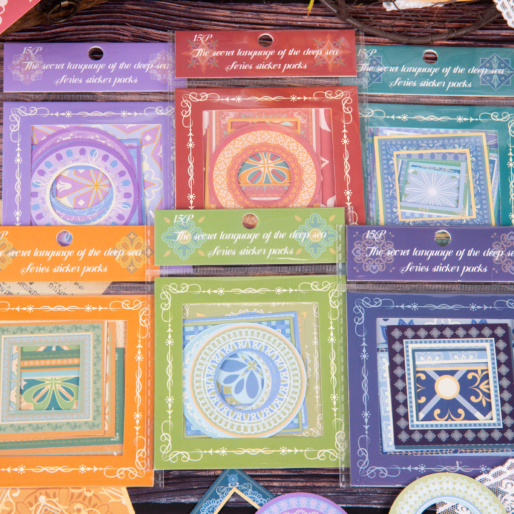 

30 pcs Vintage INS hollowed out circular Simple Border Memo Pad Material Paper DIY Journal Collage Creative Stationery Stickers