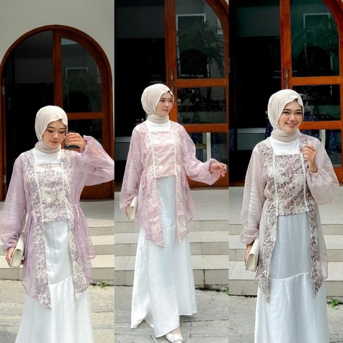 

OUTER TILE GARDEN BRUKAT KEBAYA KUTU BARU MODERN BAJU TUNIK WISUDA OUTFIT LAMARAN YUDISIUM KONDANGAN KAINA OUTER BY RNO Bunga Cantik - Merak BW