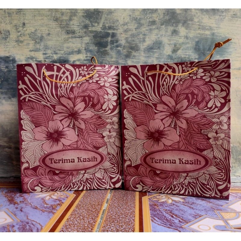 

100 PCS TAS KERTAS / PAPER BAG MOTIF BATIK (TERIMA KASIH) UKURAN 21 × 17 × 5 { USAHA-KECIL }