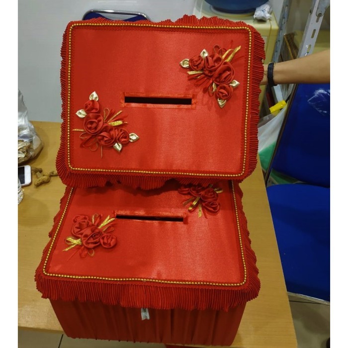 

Kotak Tempat Amplop /Angpao Elegan Jual satuan. - Merah