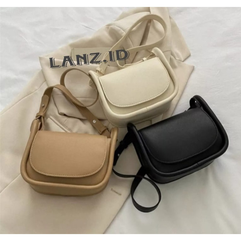 Tas cewek ZEA SLINGBAG,TAS SELEMPANG BAHU WANITA MURAH(MUAT HP)simpel kecil murah