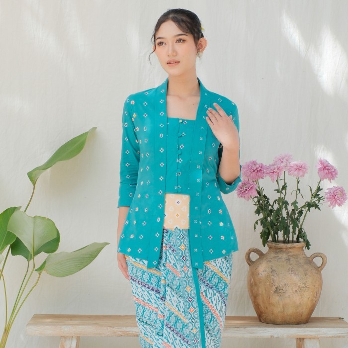

✨LARIS✨ -Kebaya Kutubaru Etnik Jasmine Lengan 7/8 Meradelima Katun Tosca - XXXL