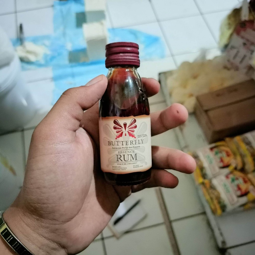 

BUTTERFLY,Campuran Perisa dan Pewarna, adonan kue ESSENCE RUM