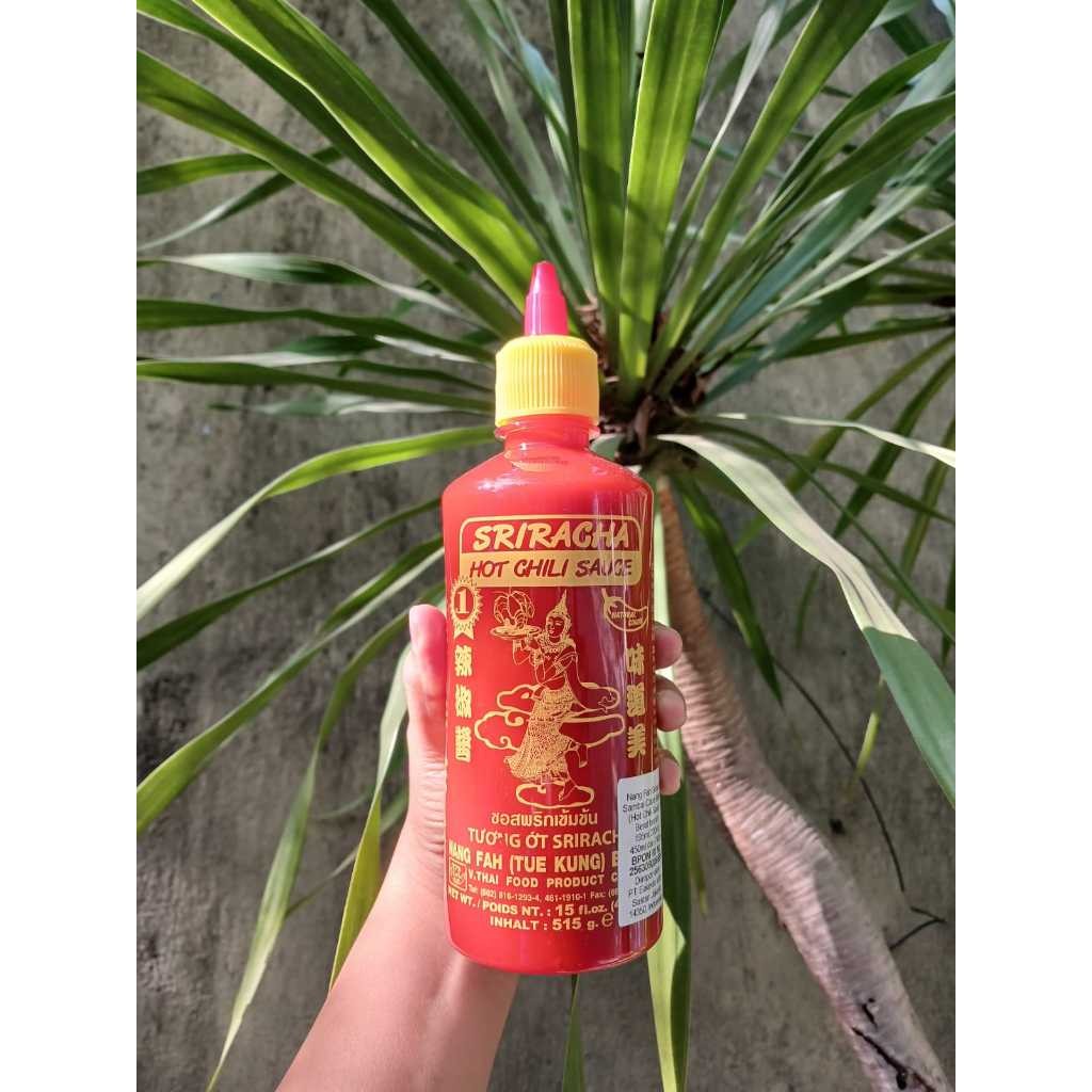 

Sriracha Hot Chilli Sauce Nang Fah 450 ml / Saus Thailand / Saos