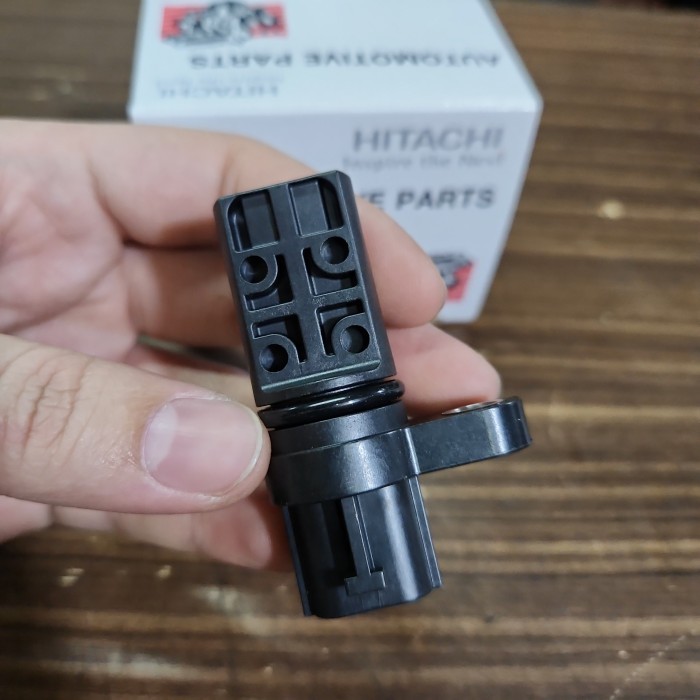 Sensor CKP CMP Nissan Teana J31 Bagian Belakang Atas Hitachi