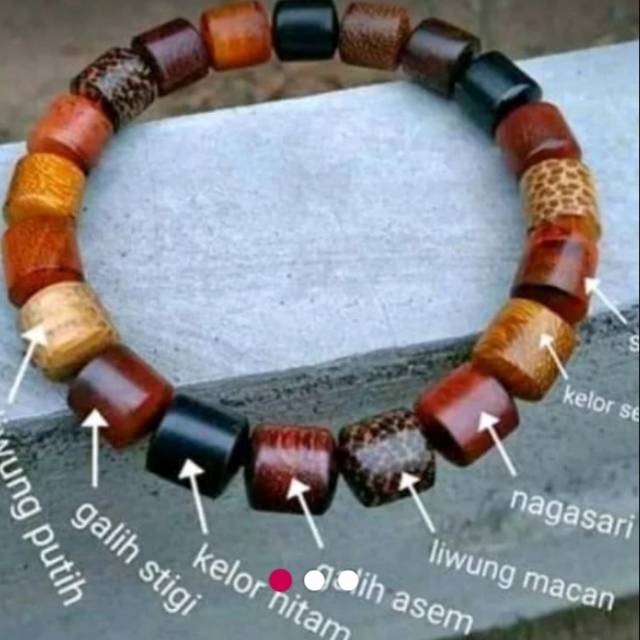 Gelang  9 KAYU BERTUAH