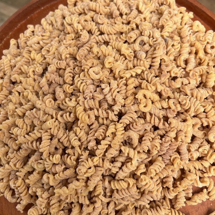 

Makaroni spiral aneka rasa 1Kg - Pedas daunjeruk