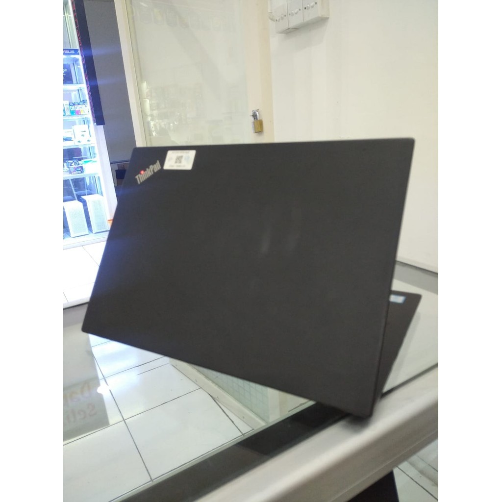 Lenovo X390 GB core i5 gen8 Ram 16GB ssd 128gb