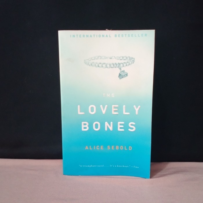 THE LOVELY BONES - ALICE SEBOLD