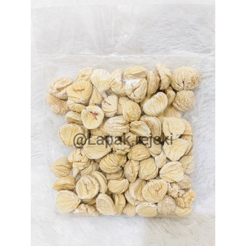 

Chestnut Kering Premium 250gram / Lakci Premium / Kacang Berangan / Lakji Premium / Sarangan Bakcang / Bak Cang / Lak Ci / Kacang Chesnut / LakCi