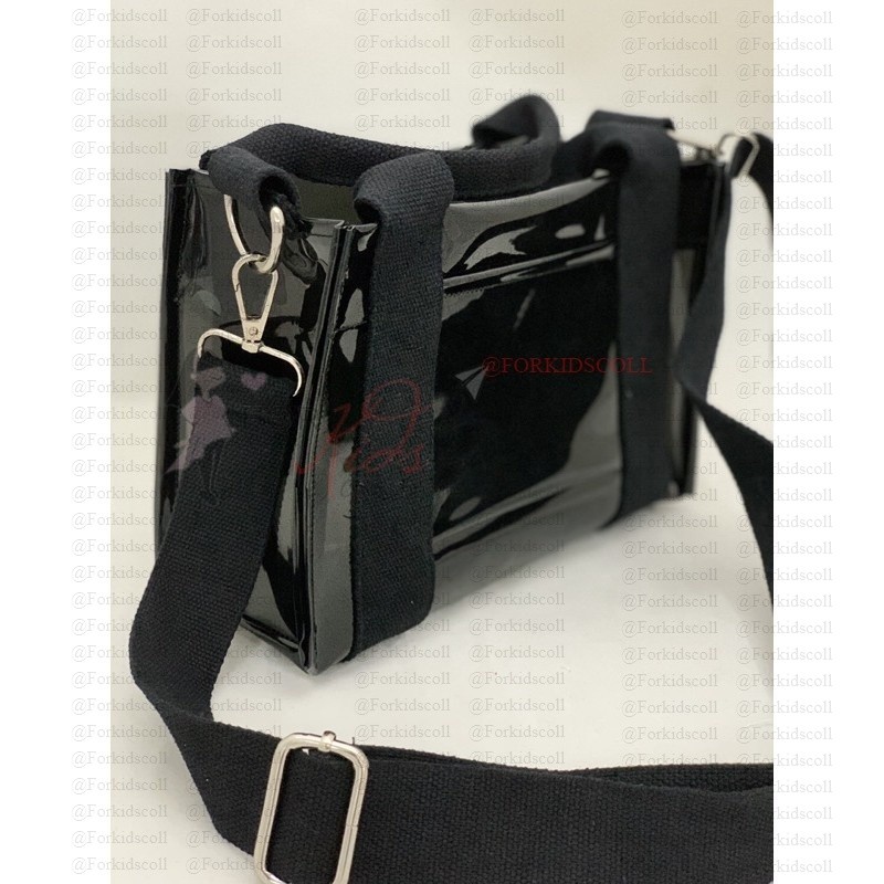 Tas Tote PVC Resleting Dengan Dua Kantong Depan Belakang